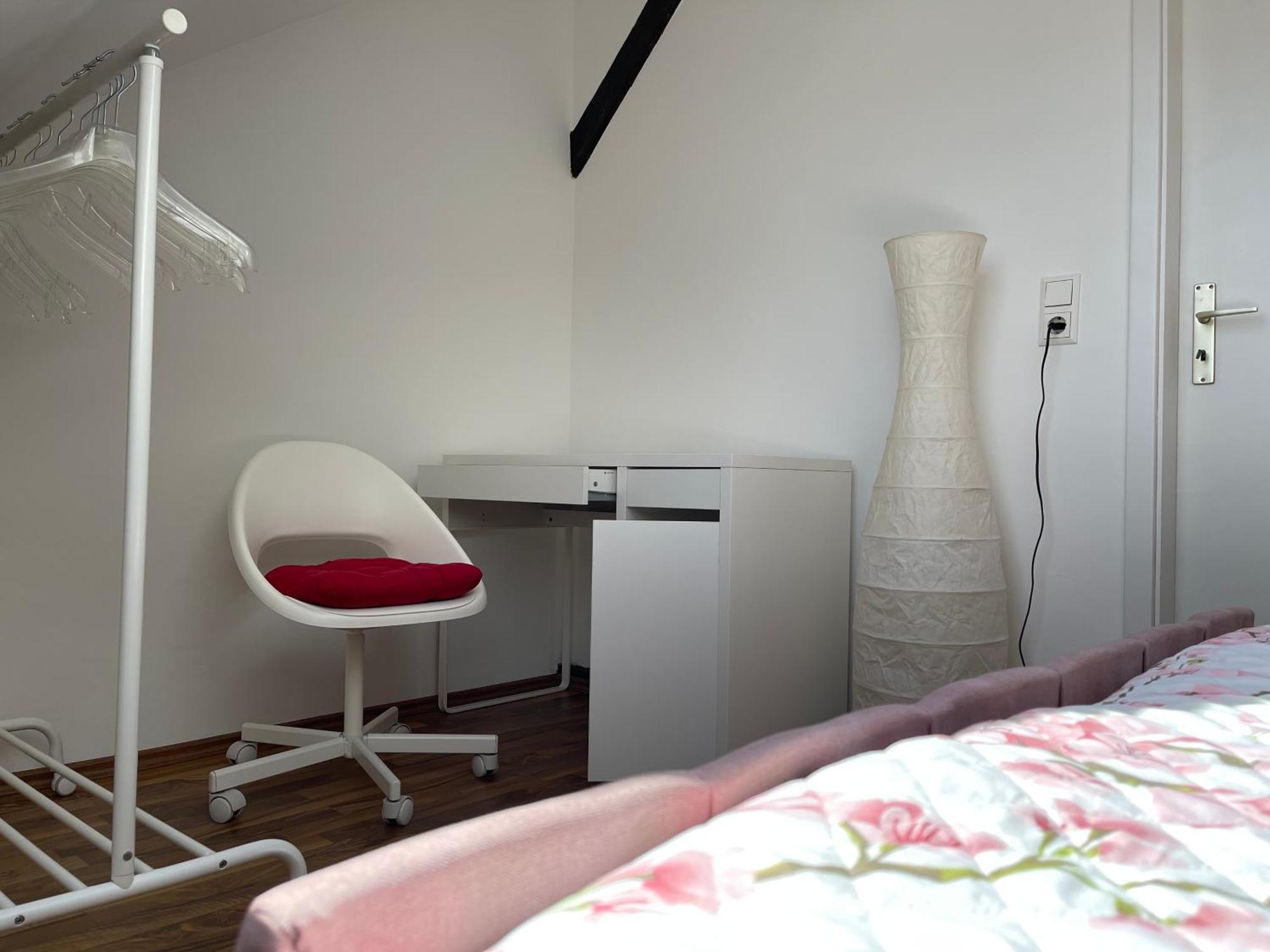 Geraeumige 3-Zimmer-Ferienwohnung Im Herzen Von Kassel Eksteriør bilde