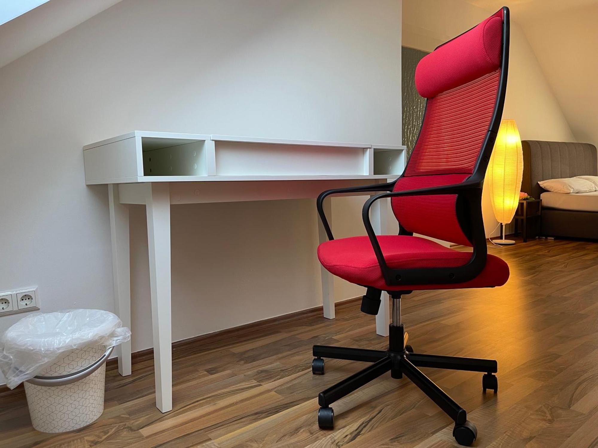 Geraeumige 3-Zimmer-Ferienwohnung Im Herzen Von Kassel Eksteriør bilde