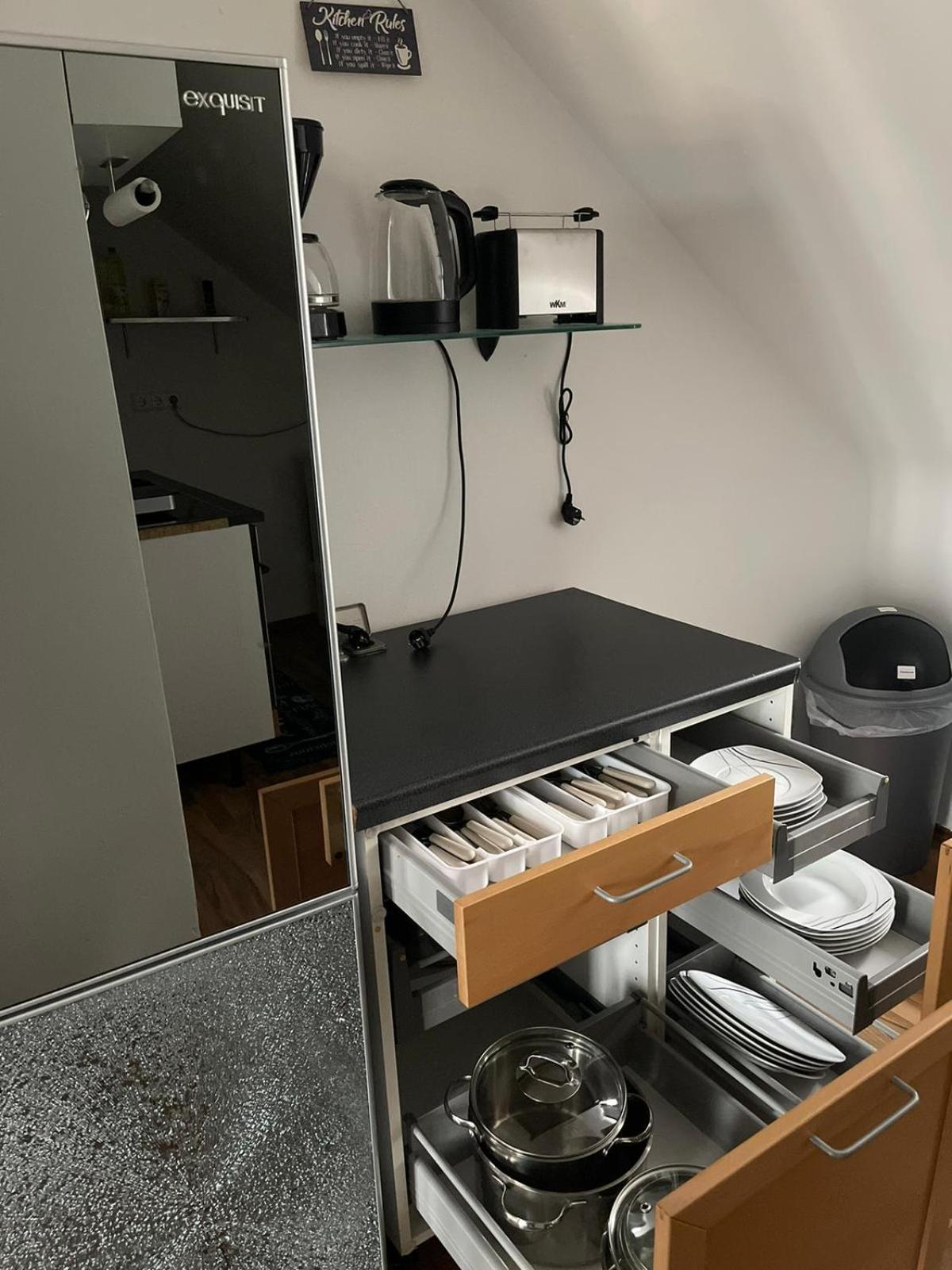 Geraeumige 3-Zimmer-Ferienwohnung Im Herzen Von Kassel Eksteriør bilde