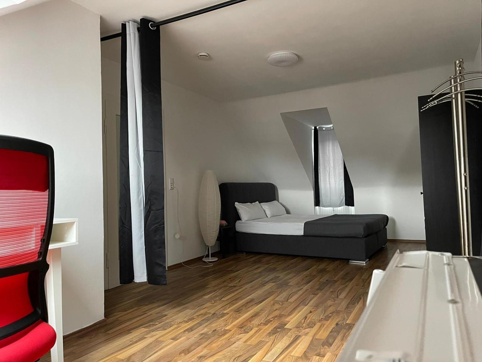 Geraeumige 3-Zimmer-Ferienwohnung Im Herzen Von Kassel Eksteriør bilde