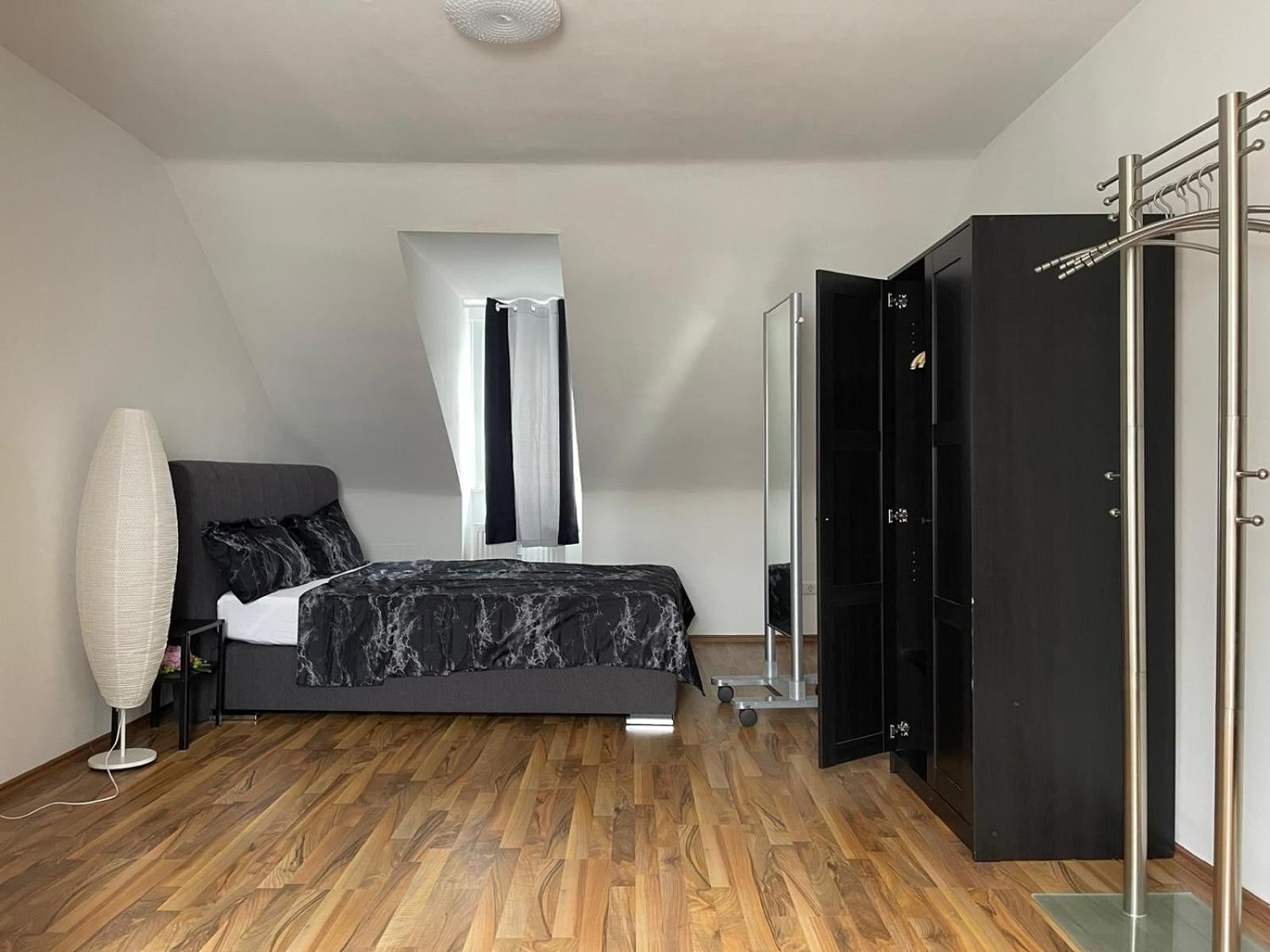 Geraeumige 3-Zimmer-Ferienwohnung Im Herzen Von Kassel Eksteriør bilde