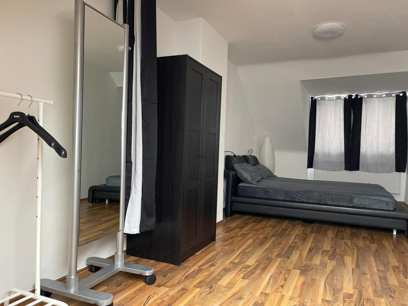 Geraeumige 3-Zimmer-Ferienwohnung Im Herzen Von Kassel Eksteriør bilde